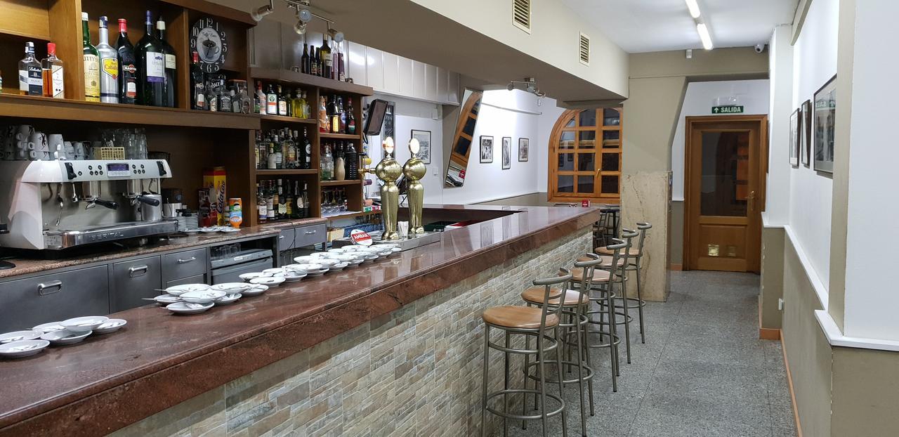 Hostal El Busto Teruel Exterior photo