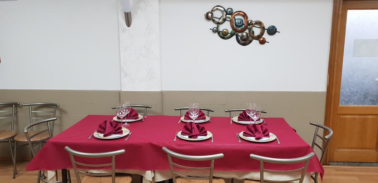 Hostal El Busto Teruel Exterior photo