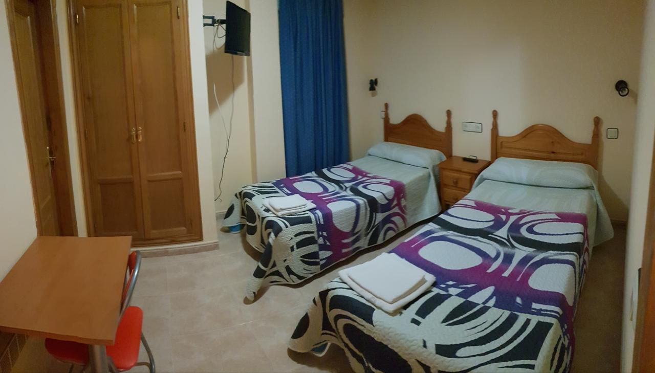 Hostal El Busto Teruel Exterior photo